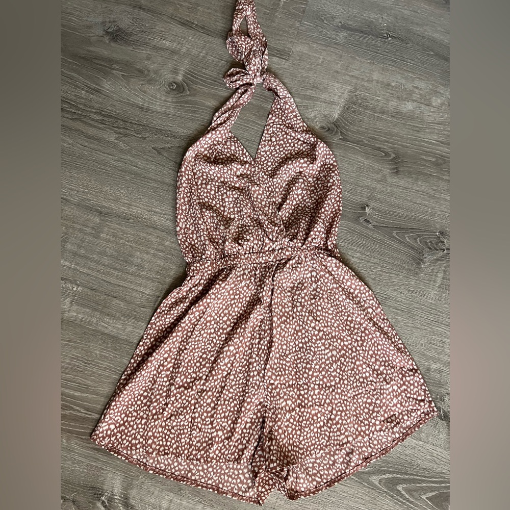 Halter romper size small - Picture 2 of 4